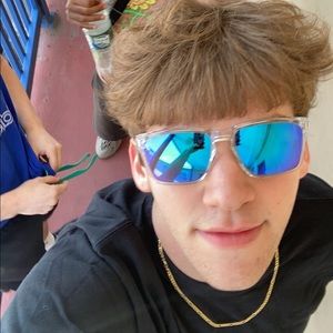 Meet your Posher, Brian